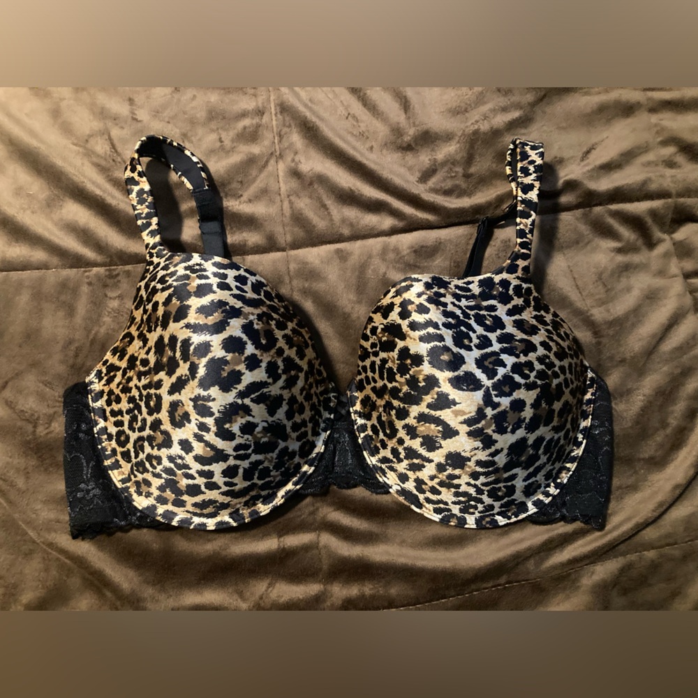 Self Expressions by Lilyette, size 40DD, animal print, cute and comfy bra